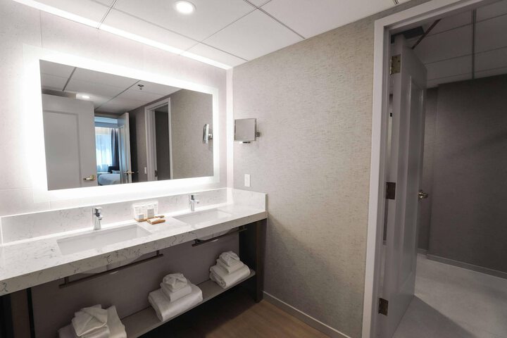 Radisson Plaza Hotel at Kalamazoo Center