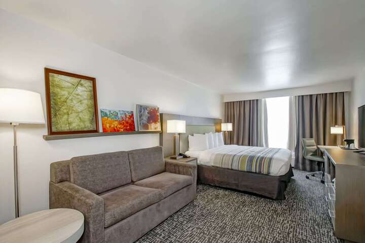 Room 22 of 46