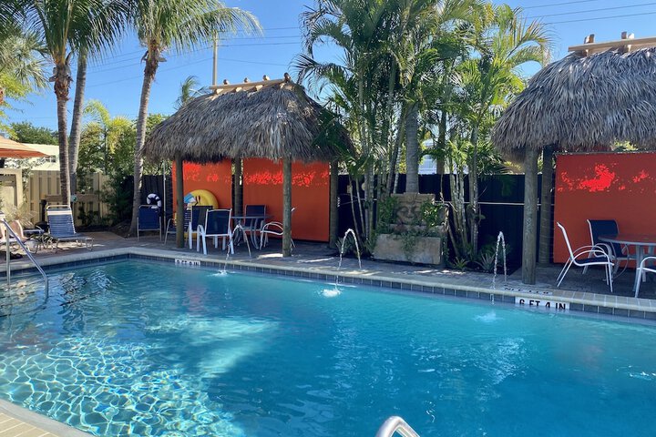 The Cabanas Guesthouse & Spa - Caters to Gay Men