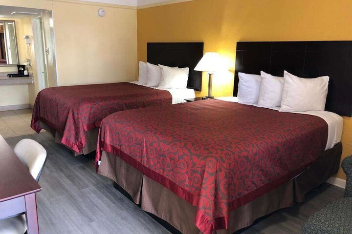Room 17 of 32