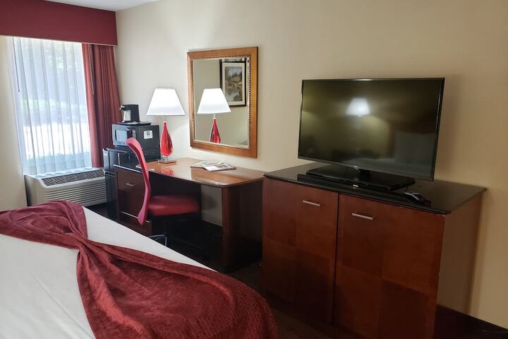 Room 9 of 11