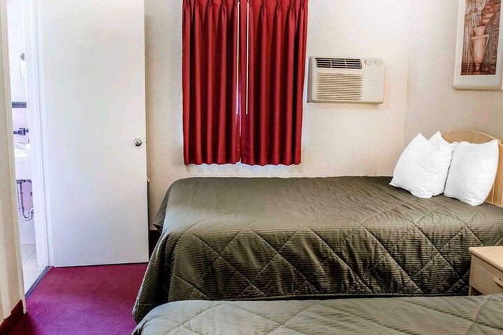 Room 14 of 43