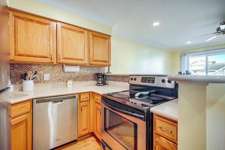 Steps to Sand & Surf! Couples Haven in Brigantine