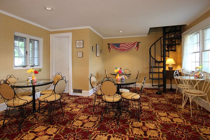 Hotel Interior 7 of 27