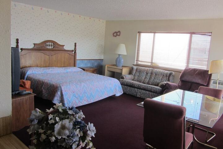 Warrick Plaza Inn