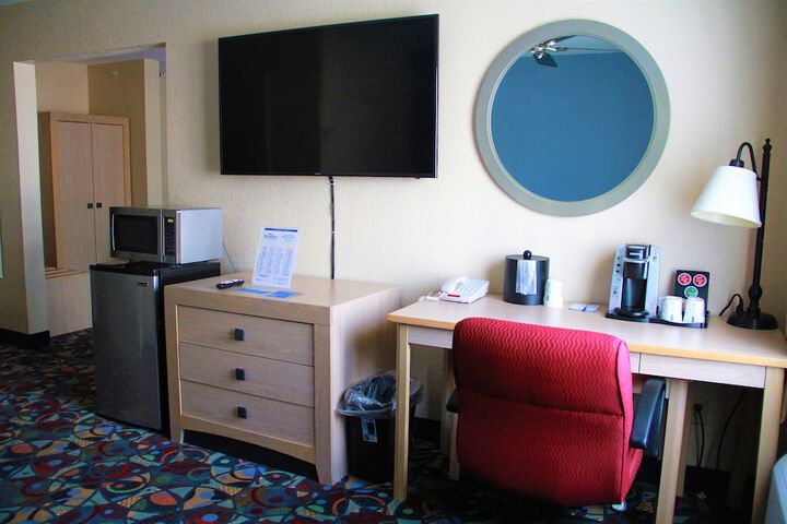 Room 51 of 64