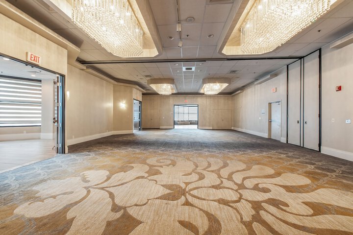 Ballroom/Hall 37 of 40