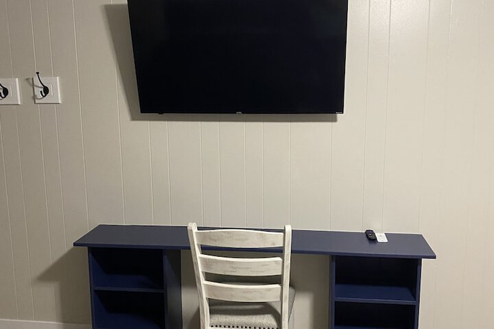 Room 15 of 15