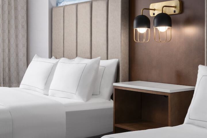 DoubleTree by Hilton Hartford Downtown