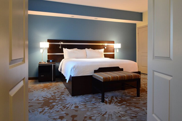 Room 11 of 27