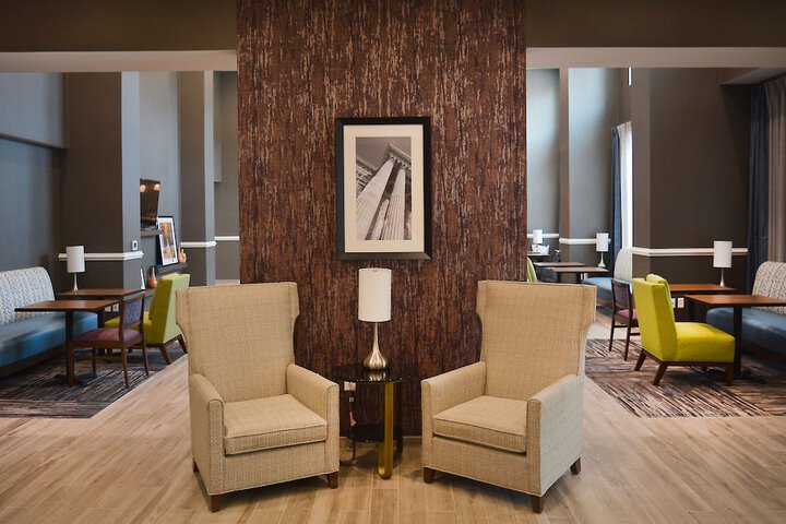 Hampton Inn & Suites Philadelphia / Media