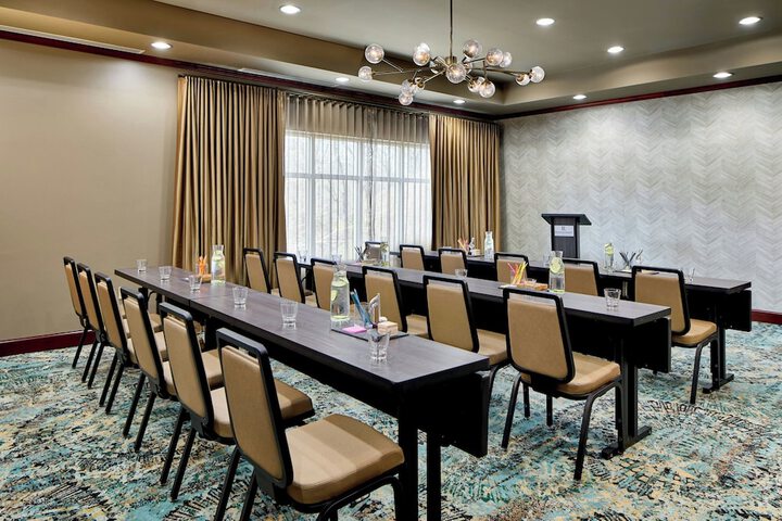 Renaissance Shoals Resort & Spa