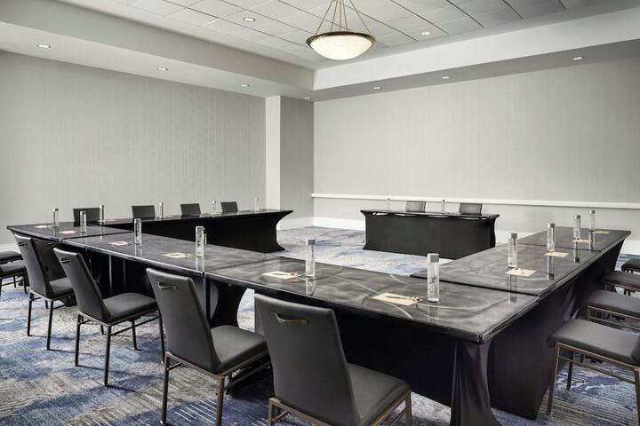 Renaissance Portsmouth-Norfolk Waterfront Hotel