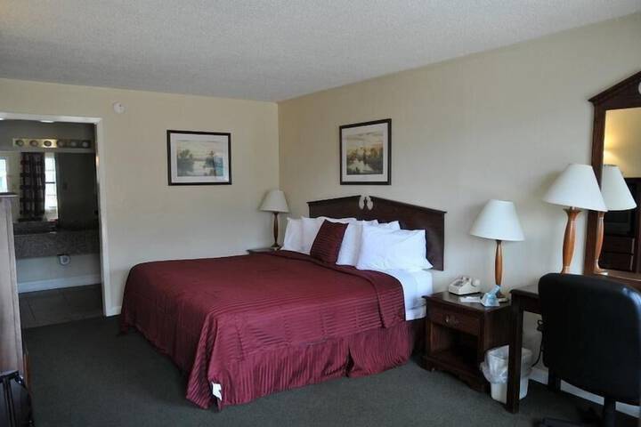Room 17 of 23