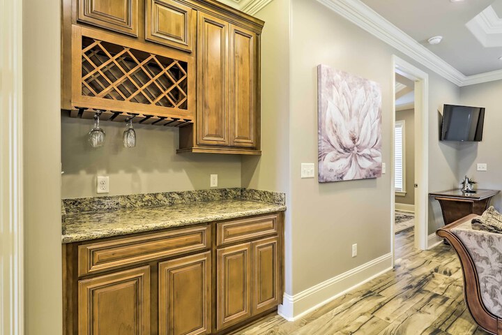 Diamondhead Condo - Marina Pool Access & Golfing!