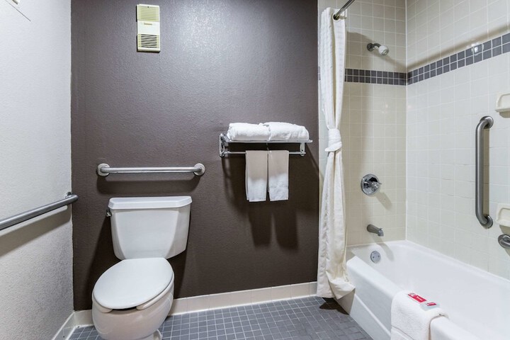 Room 13 of 45