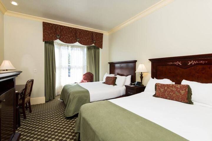 Room 16 of 28