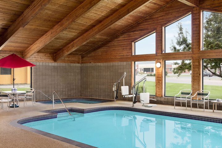 Pool 8 of 45