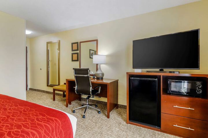 Comfort Inn & Suites Hillsville I-77