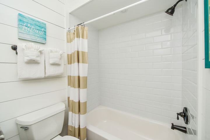 Room 112 of 290