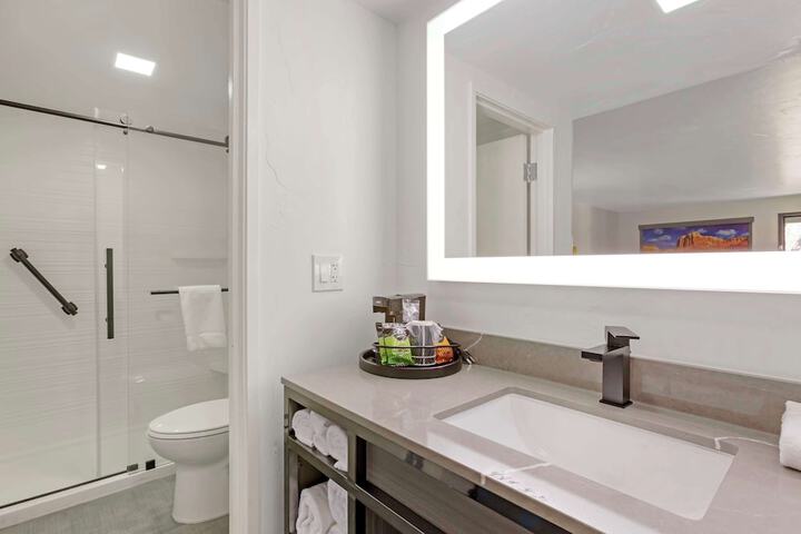 Room 15 of 27