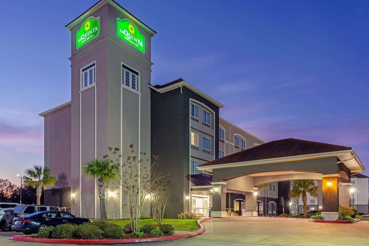 Hotel 2 of 33