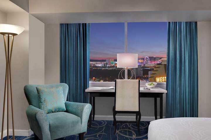 Room 33 of 68