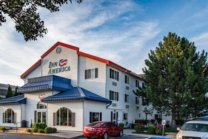 Hotel 3 of 52