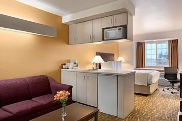 Room 14 of 30