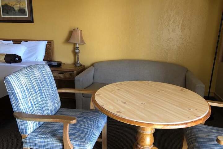 Room 13 of 26