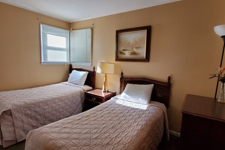 Pinebrook Motel