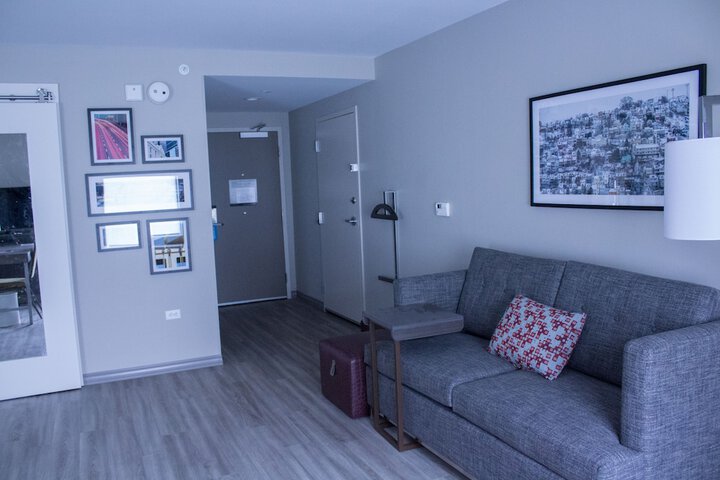 Room 76 of 89