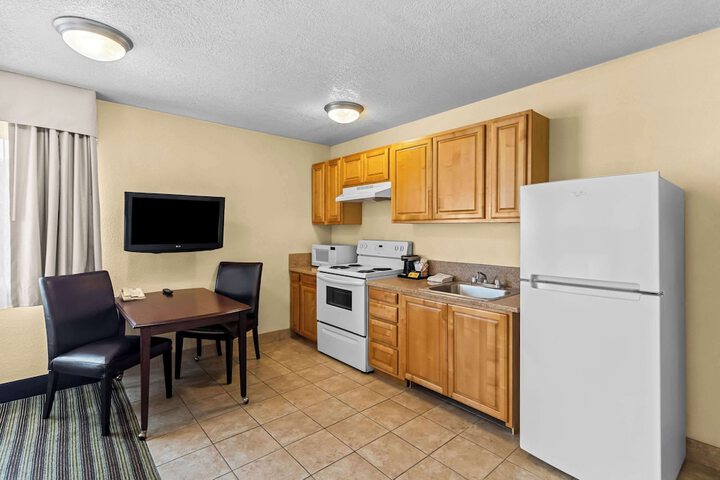 Quality Inn & Suites Vancouver - Hazel Dell