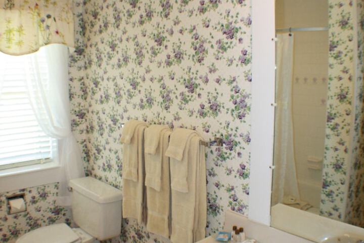 Room 26 of 40
