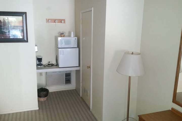 Room 11 of 39