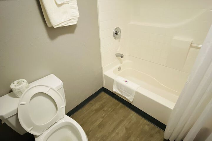 Room 21 of 46