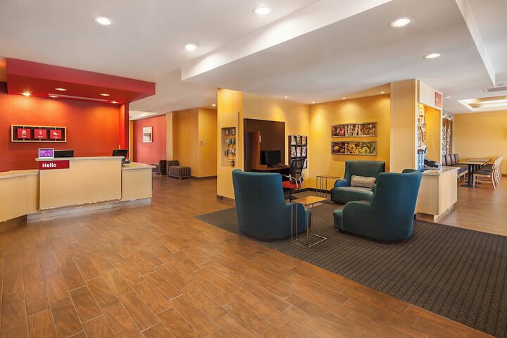Hotel Interior 12 of 27
