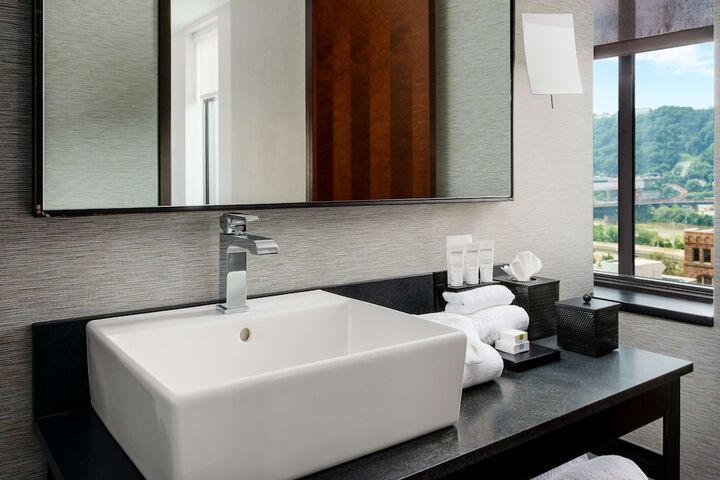 Joinery Hotel Pittsburgh Curio Collection by Hilton