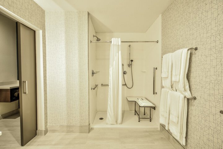 Room 38 of 68