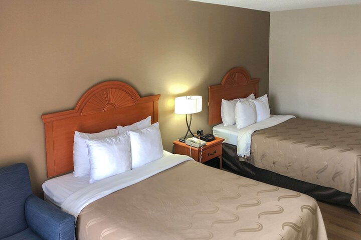Room 21 of 38