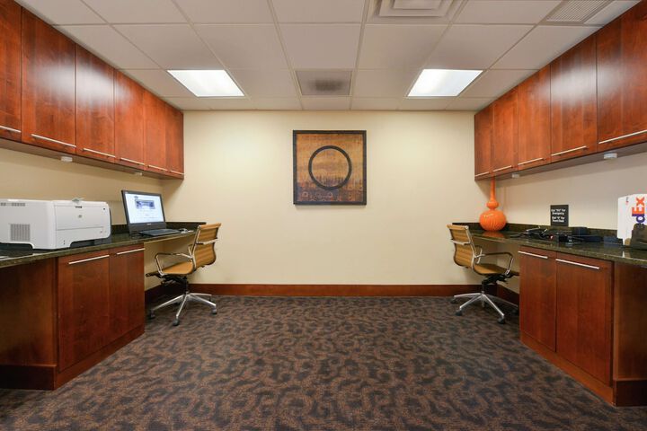 Business Center 65 of 66