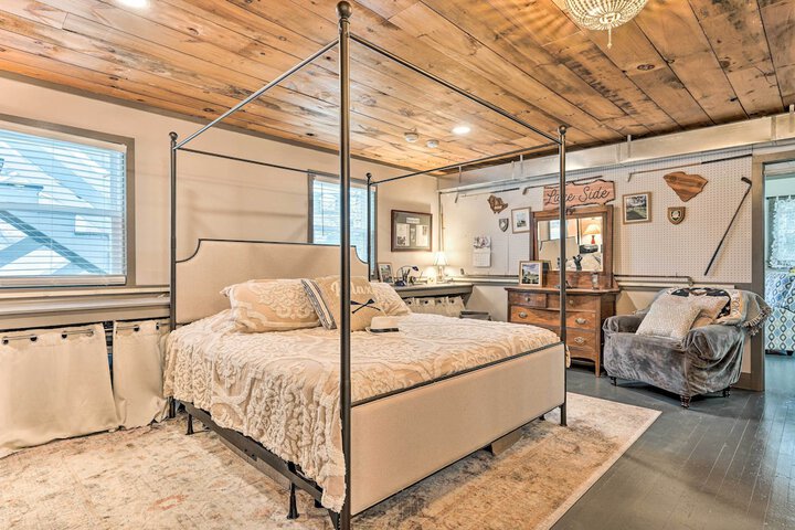Bemus Point Vintage Suite w / Soaking Tub & Kitchen
