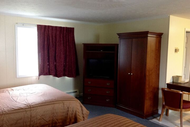 Room 28 of 38