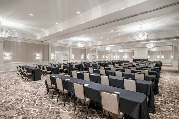 Crowne Plaza Albany - The Desmond Hotel by IHG