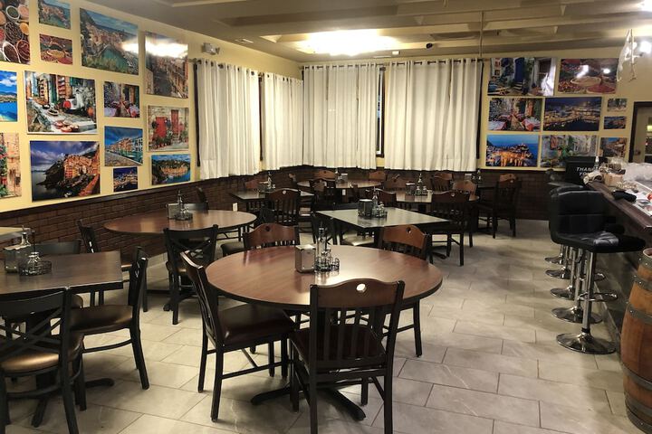 Dining 54 of 63