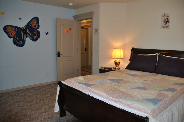 Room 25 of 97