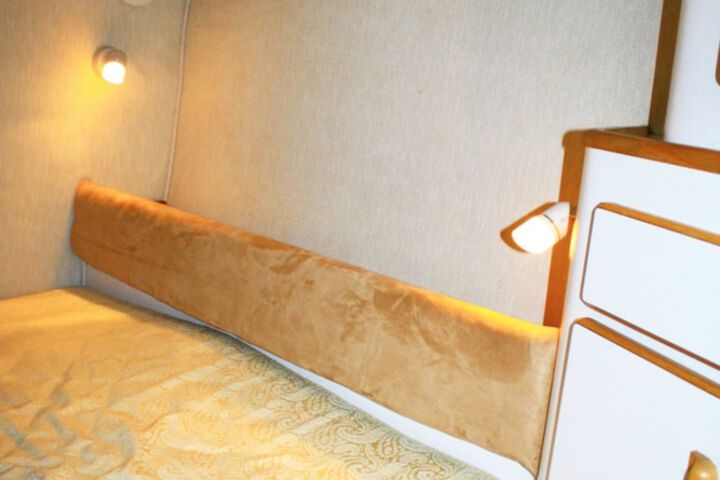 Room 32 of 48