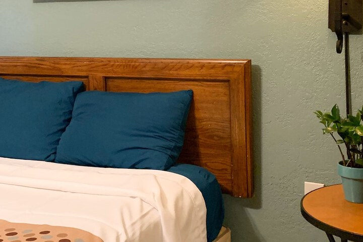 Room 27 of 53
