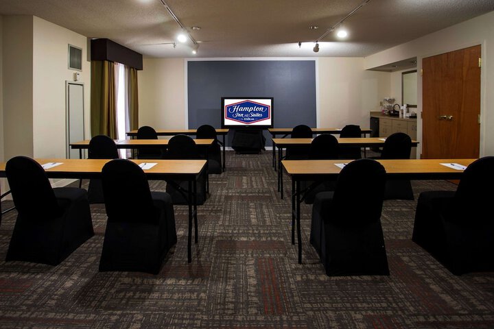 Hampton Inn & Suites Valdosta / Conference Center