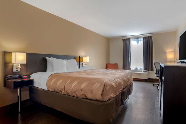 Room 14 of 30